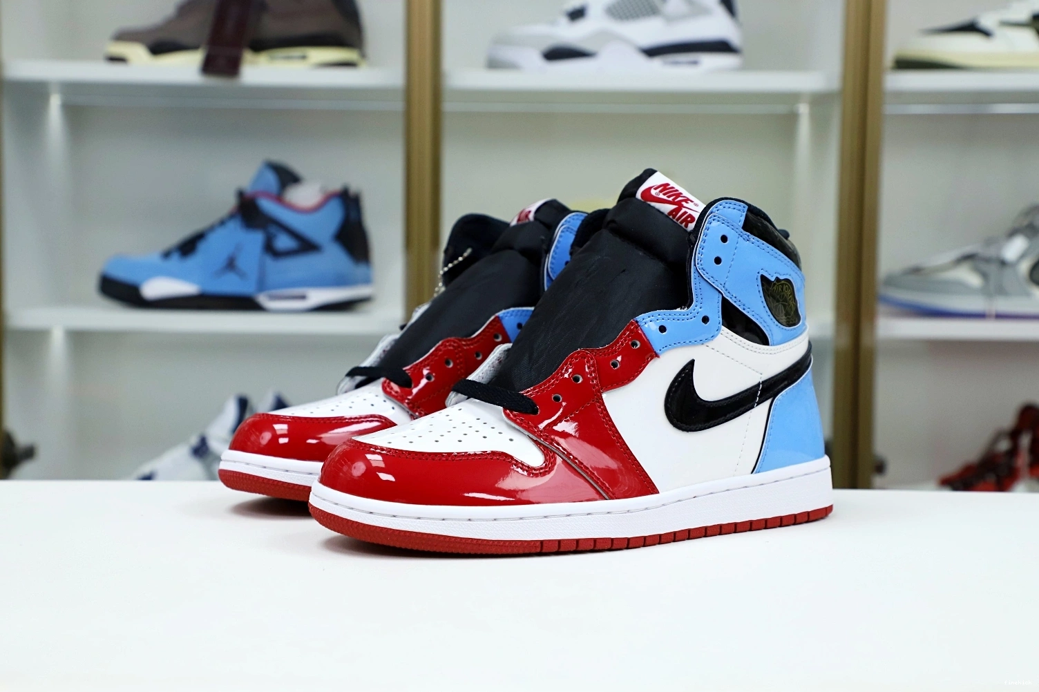 HIGH 'FEARLESS' OG RETRO AIR 1 JORDAN 0728